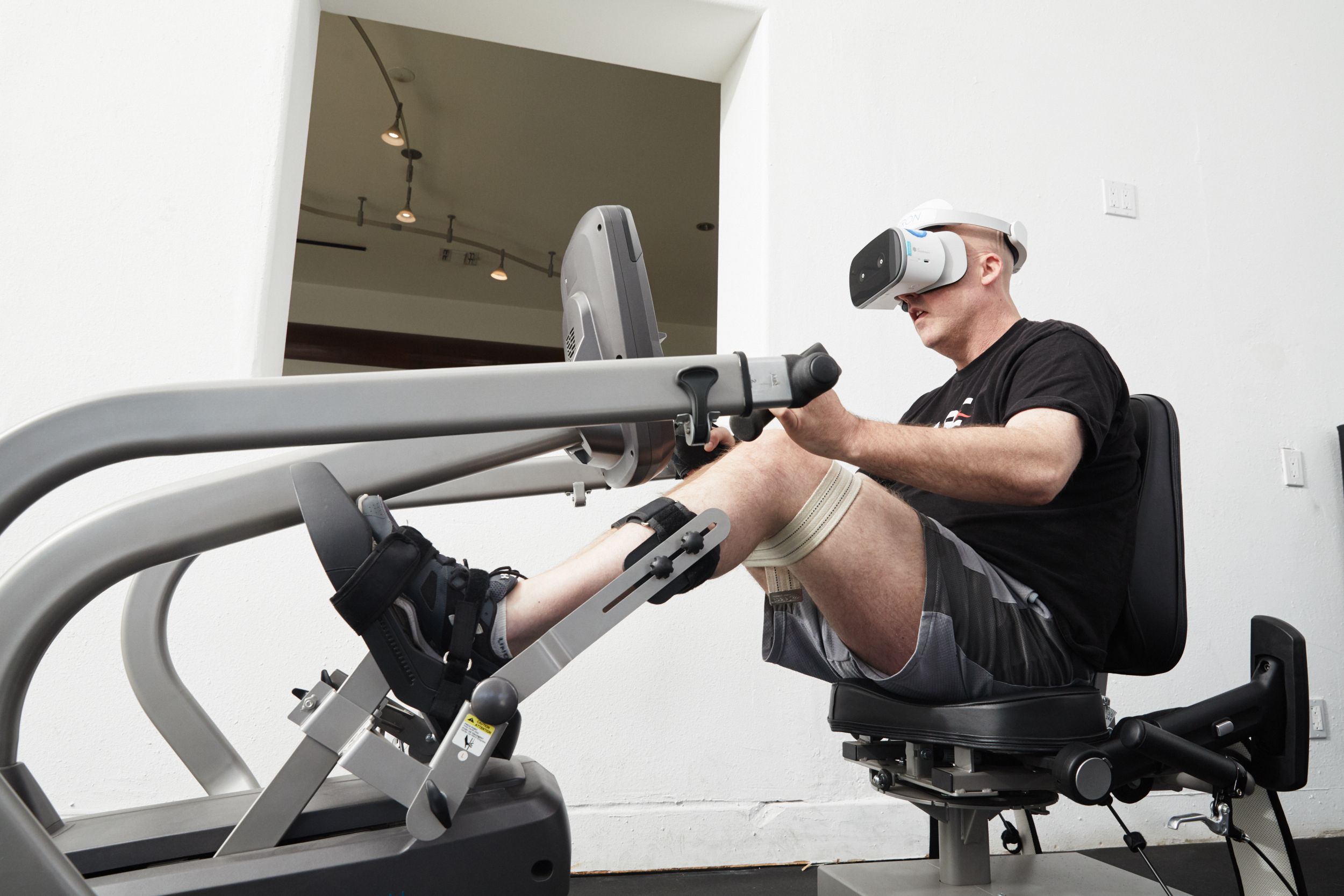 Managing Neuropathic Pain with Virtual Reality